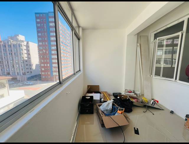 1.5 BEDROOM APARTMENT FOR SALE IN POINT WATERFRONT